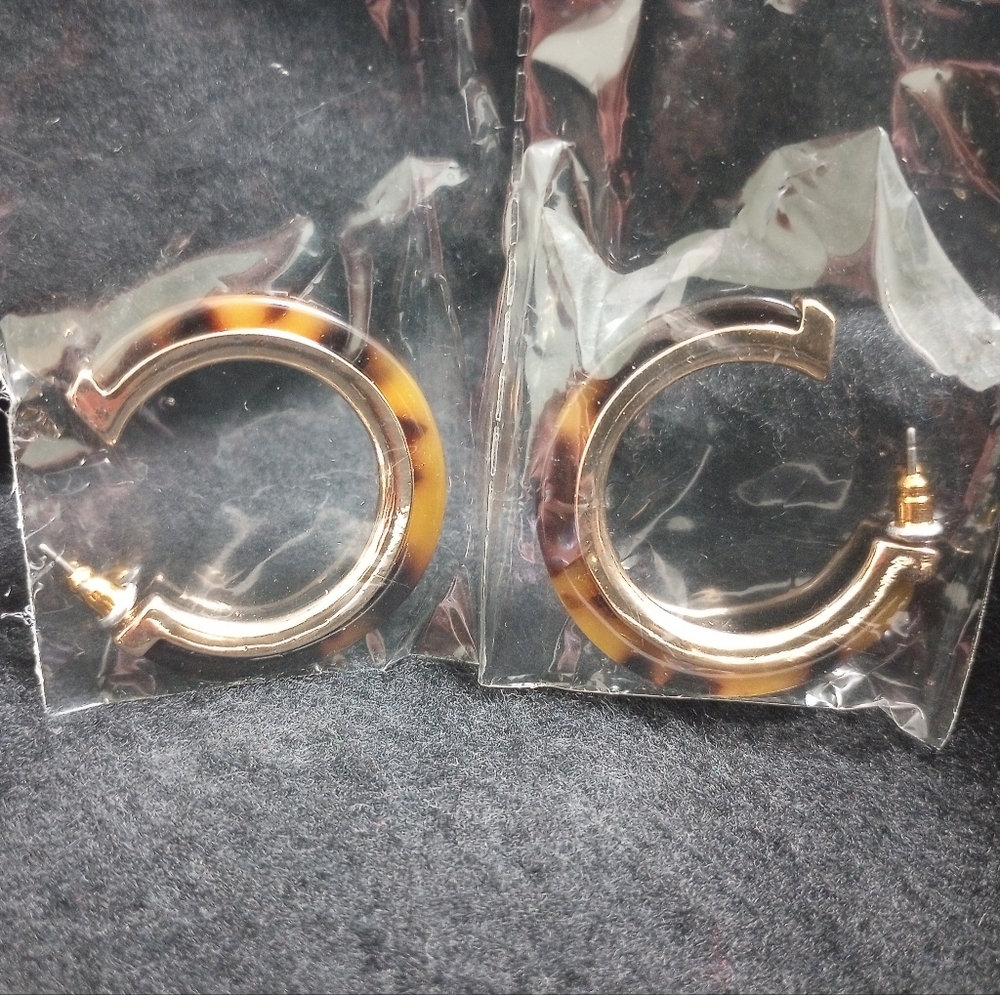 Tortoise Shell Hoop Earrings